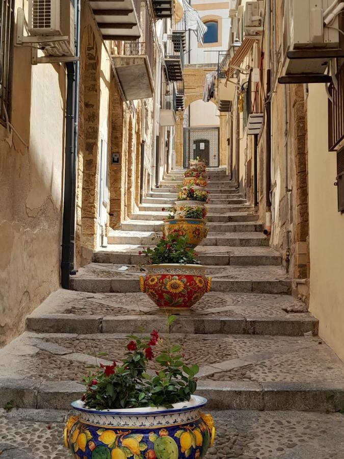 Ruggero 98 Appartement Cefalù Buitenkant foto